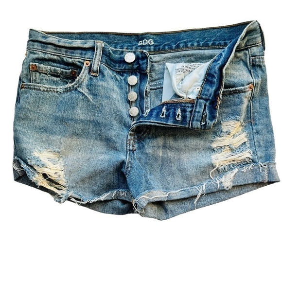 BDG distressed denim mid-rise shorts tomgirl acid wash Size 26W button fly - Picture 5 of 12